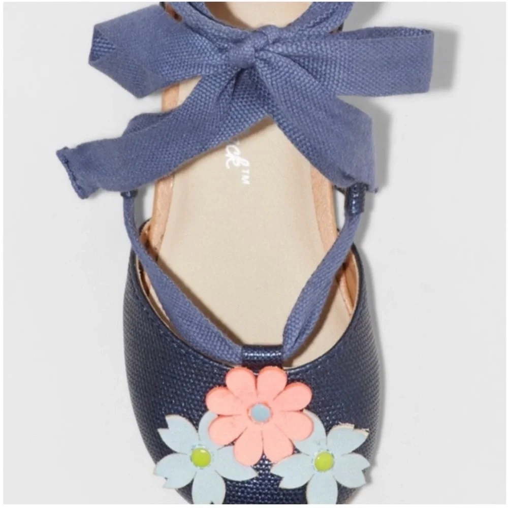 Cat & Jack Toddler Floral Appliqué Tie Up Shoes Floral Kids Shoes